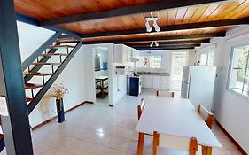 Casa Tipo Loft- Tigre Centro Con Jardin, Parrilla Y Pileta de Lona Grande 4 Personas